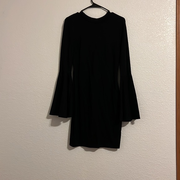 Fashion Nova: Carys Bell Sleeve Dress - Black - Picture 2 of 2